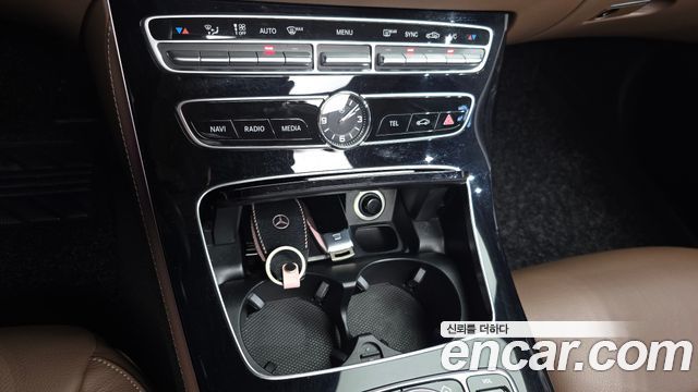 Mercedes-Benz E-Class E200 Avantgarde