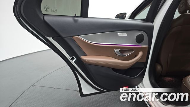 Mercedes-Benz E-Class E200 Avantgarde