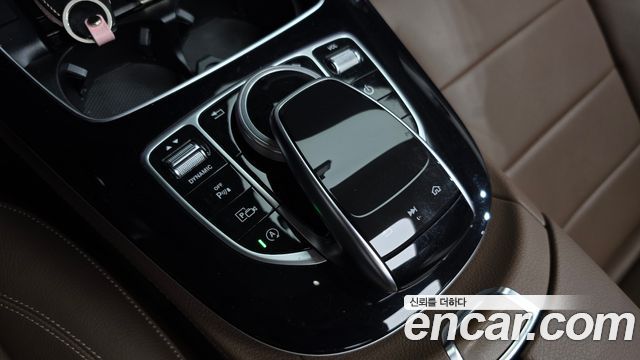 Mercedes-Benz E-Class E200 Avantgarde