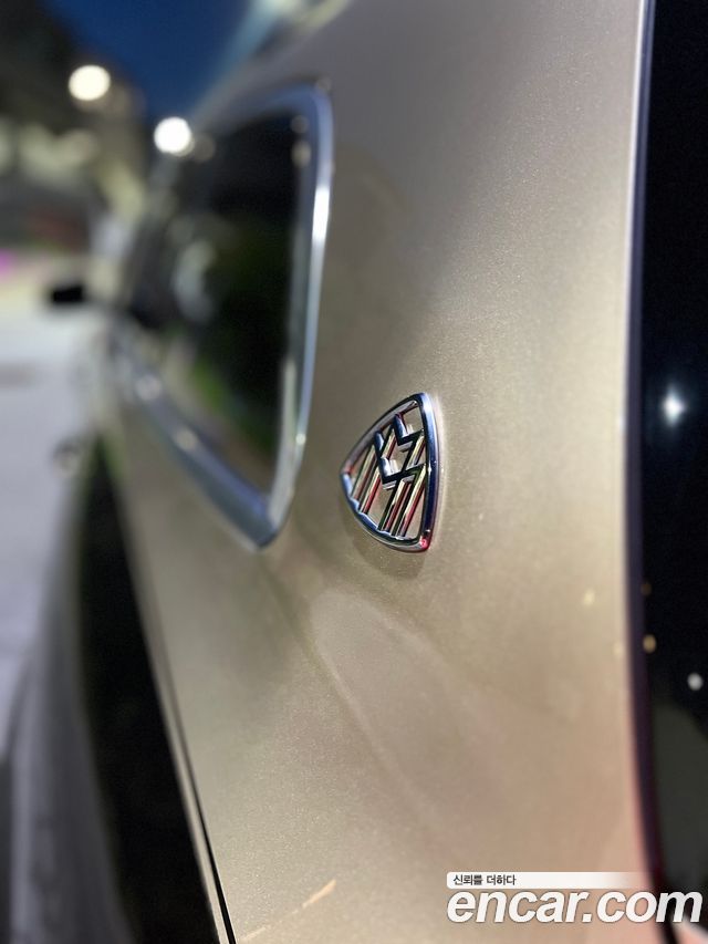 Mercedes-Benz GLS-Class Maybach GLS600 4MATIC Manufakur