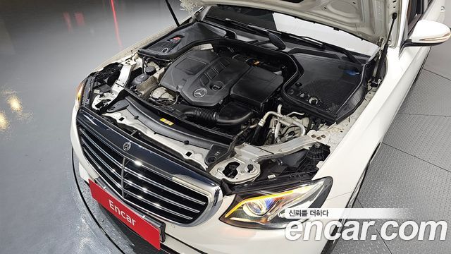 Mercedes-Benz E-Class E220d 4MATIC Exclusive