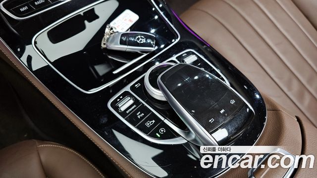 Mercedes-Benz E-Class E220d 4MATIC Exclusive