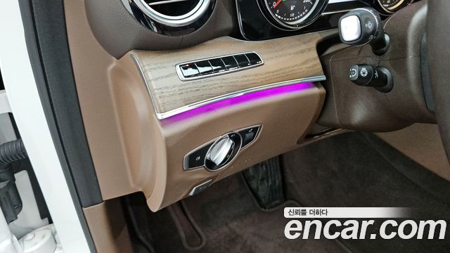 Mercedes-Benz E-Class E220d 4MATIC Exclusive