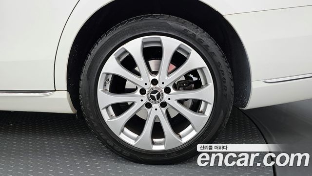 Mercedes-Benz E-Class E220d 4MATIC Exclusive