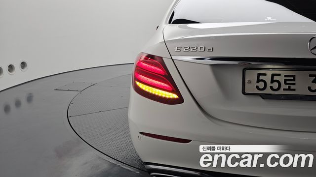 Mercedes-Benz E-Class E220d 4MATIC Exclusive