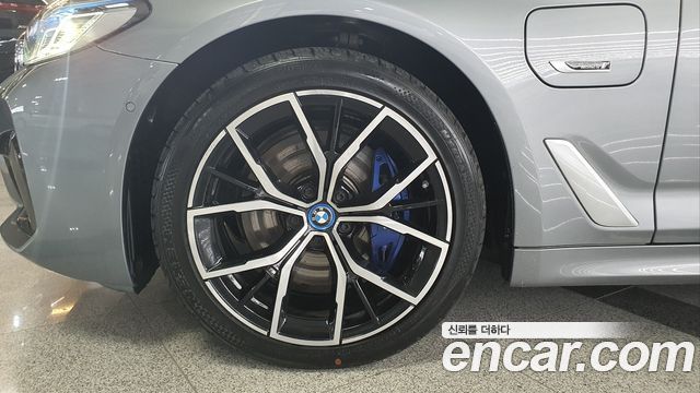 BMW 5-Series 530e M Sport