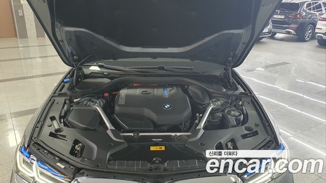BMW 5-Series 530e M Sport