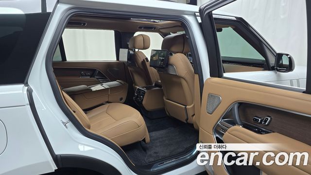 Land Rover Range Rover P530 Autobiography Long Wheel Base