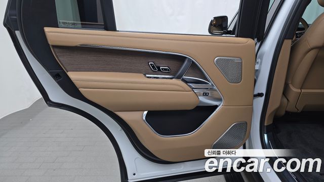 Land Rover Range Rover P530 Autobiography Long Wheel Base