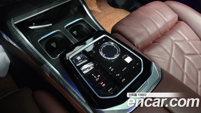 BMW 7-Series 740i sDrive M Sport