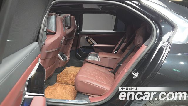 BMW 7-Series 740i sDrive M Sport