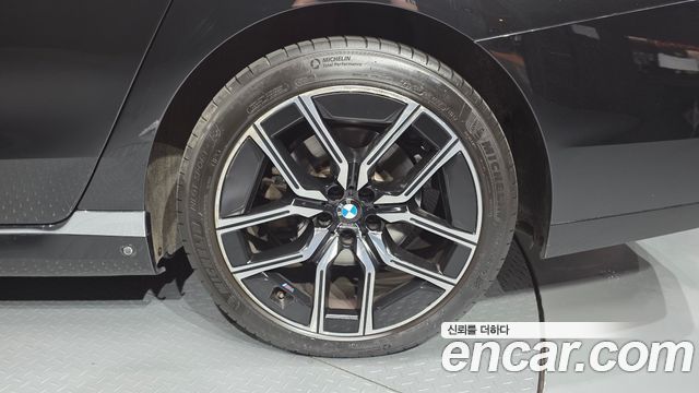 BMW 7-Series 740i sDrive M Sport