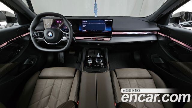 BMW 5-Series 520i