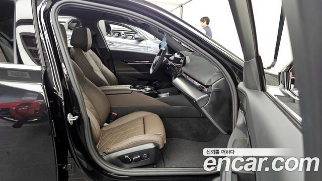 BMW 5-Series 520i