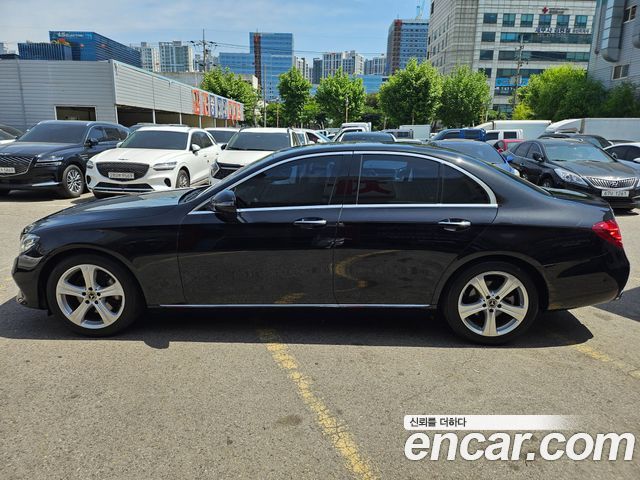 Mercedes-Benz E-Class E200 Avantgarde
