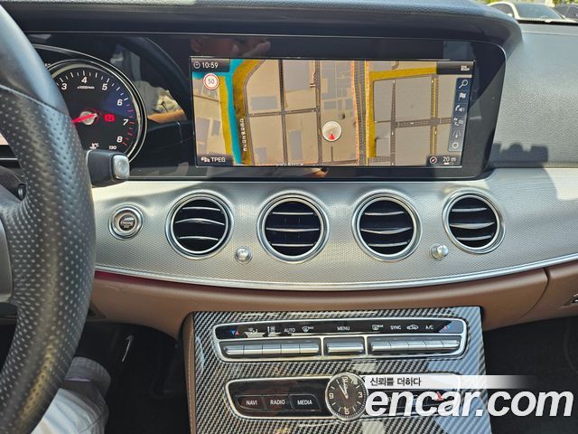 Mercedes-Benz E-Class E200 Avantgarde