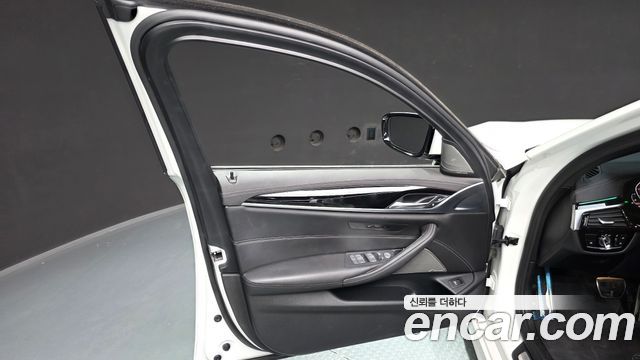 BMW 5-Series 530i M Sport Package