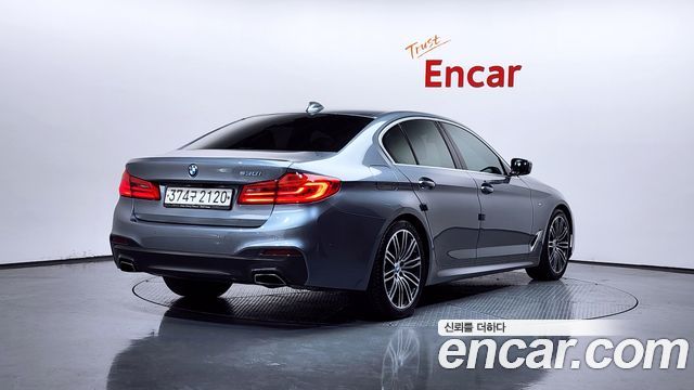 BMW 5-Series 530i M Sport Package Plus