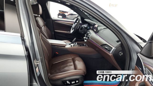 BMW 5-Series 530i M Sport Package Plus