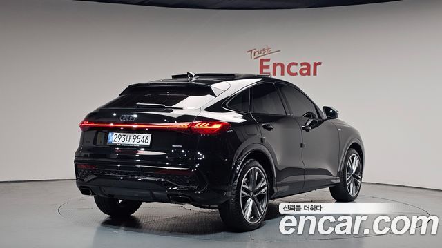 Audi Q5 45 TFSI Quattro S Line Black Edition Sport Back
