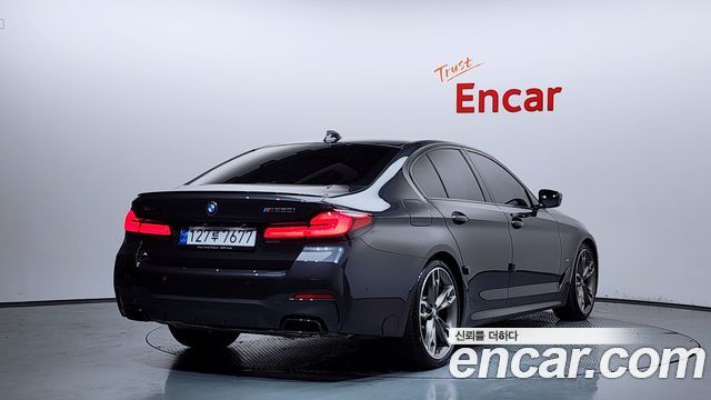 BMW 5-Series M550i xDrive