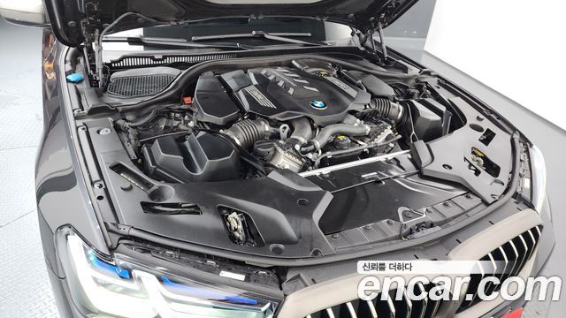 BMW 5-Series M550i xDrive