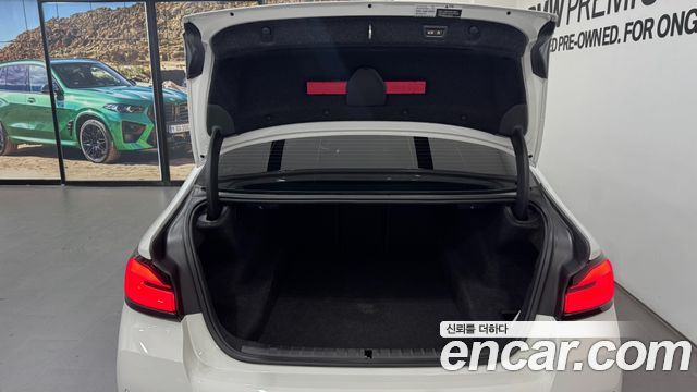 BMW 5-Series 523d M Sport