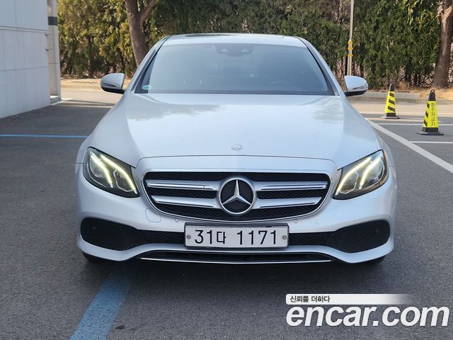 Mercedes-Benz E-Class E200 Avantgarde