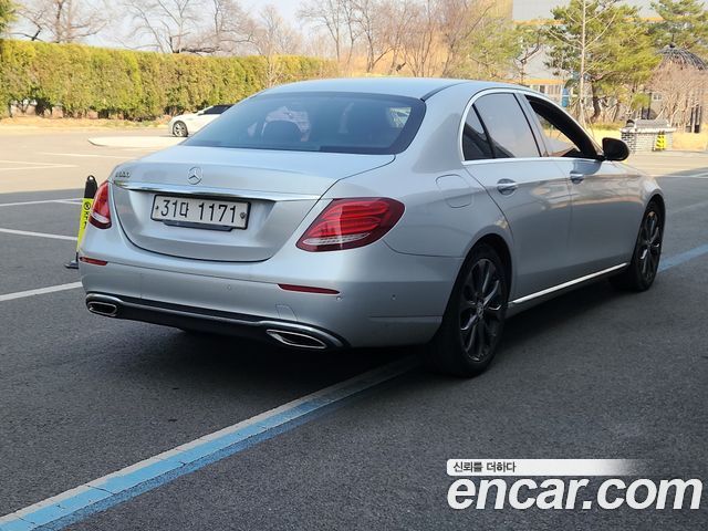 Mercedes-Benz E-Class E200 Avantgarde