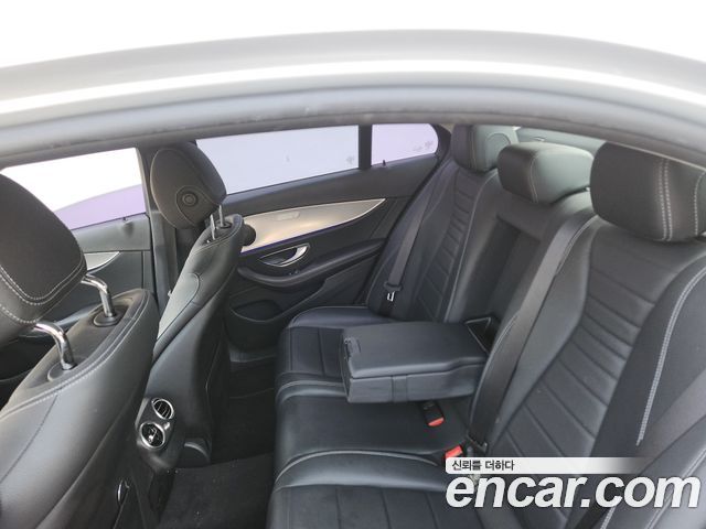 Mercedes-Benz E-Class E200 Avantgarde