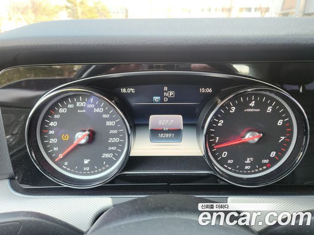 Mercedes-Benz E-Class E200 Avantgarde