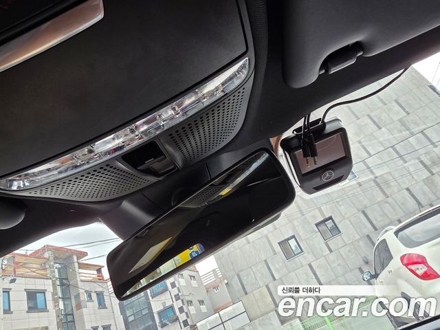 Mercedes-Benz E-Class E200 Avantgarde