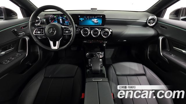 Mercedes-Benz A-Class A220 Hatchback