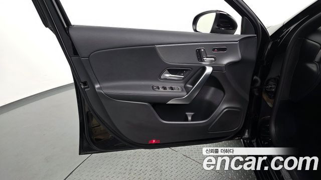 Mercedes-Benz A-Class A220 Hatchback