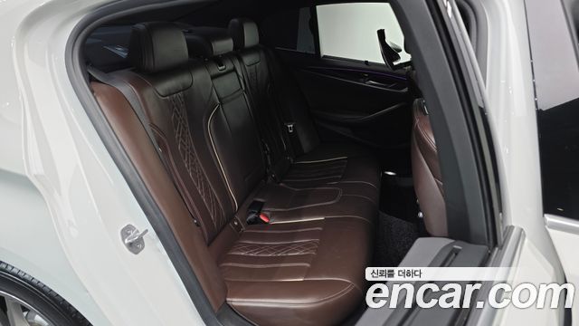 BMW 5-Series 520d M Sport Package Plus