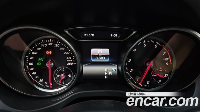 Mercedes-Benz CLA-Class CLA250 4MATIC AMG Line