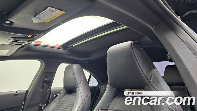 Mercedes-Benz CLA-Class CLA250 4MATIC AMG Line