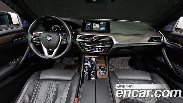 BMW 5-Series 530i xDrive M Sport Package Plus