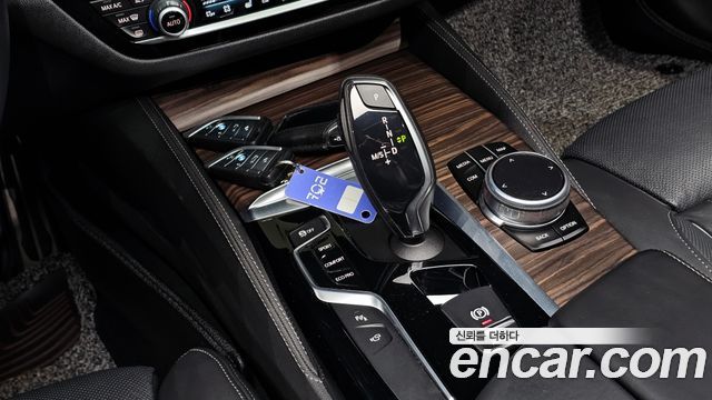 BMW 5-Series 530i xDrive M Sport Package Plus