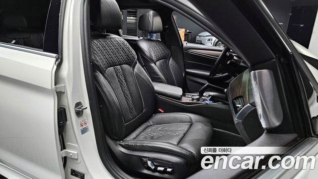 BMW 5-Series 530i xDrive M Sport Package Plus