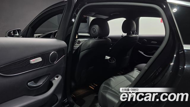 Mercedes-Benz GLC-Class GCL300 4MATIC Coupe