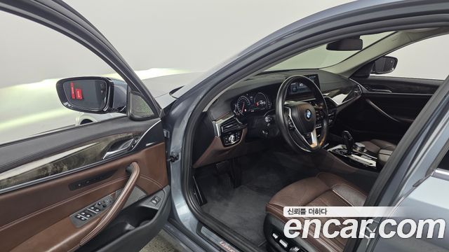 BMW 5-Series 530d Luxury Plus