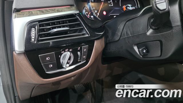 BMW 5-Series 530d Luxury Plus