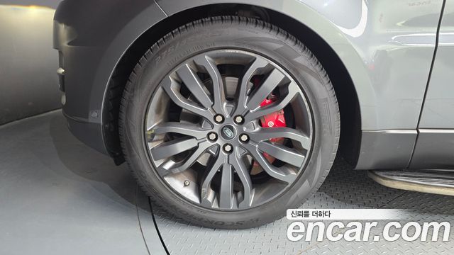 Land Rover Range Rover Sport 3.0 SDV6 HSE Dynamic