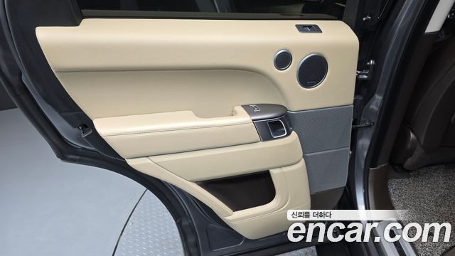Land Rover Range Rover Sport 3.0 SDV6 HSE Dynamic