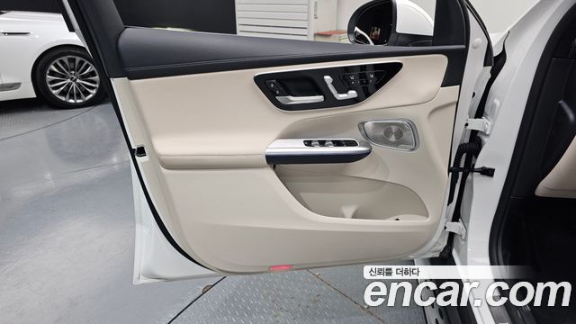 Mercedes-Benz GLC-Class GLC 300 4MATIC Avantgarde