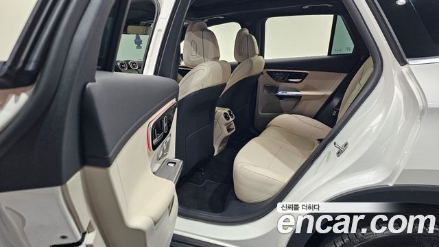 Mercedes-Benz GLC-Class GLC 300 4MATIC Avantgarde