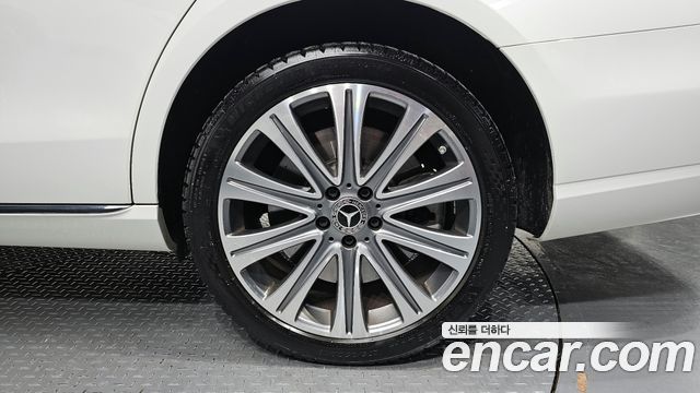 Mercedes-Benz E-Class E450 4MATIC Exclusive