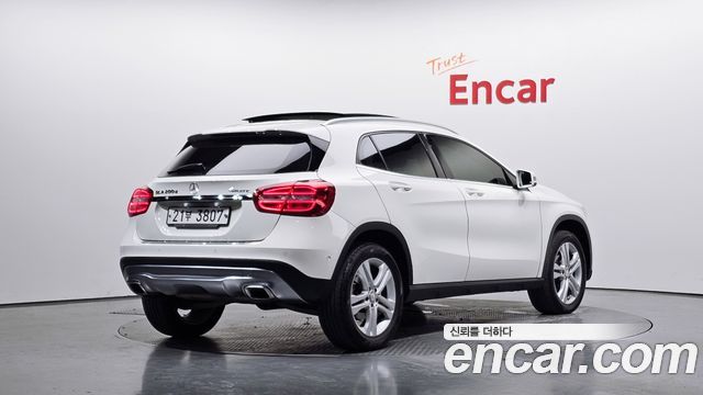 Mercedes-Benz GLA-Class GLA200 d