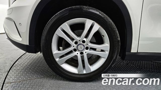 Mercedes-Benz GLA-Class GLA200 d